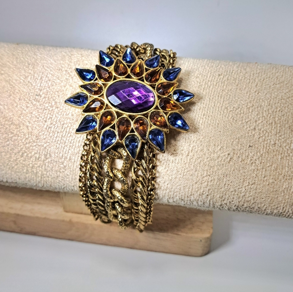 Gold Tone Rhinestone Starburst Bracelet